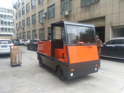 重型牵引车